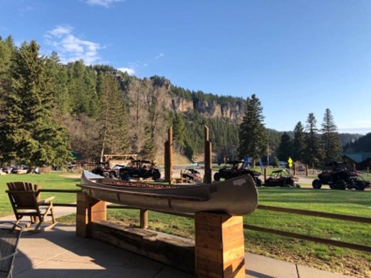 Spearfish Canyon Lodge מראה חיצוני תמונה